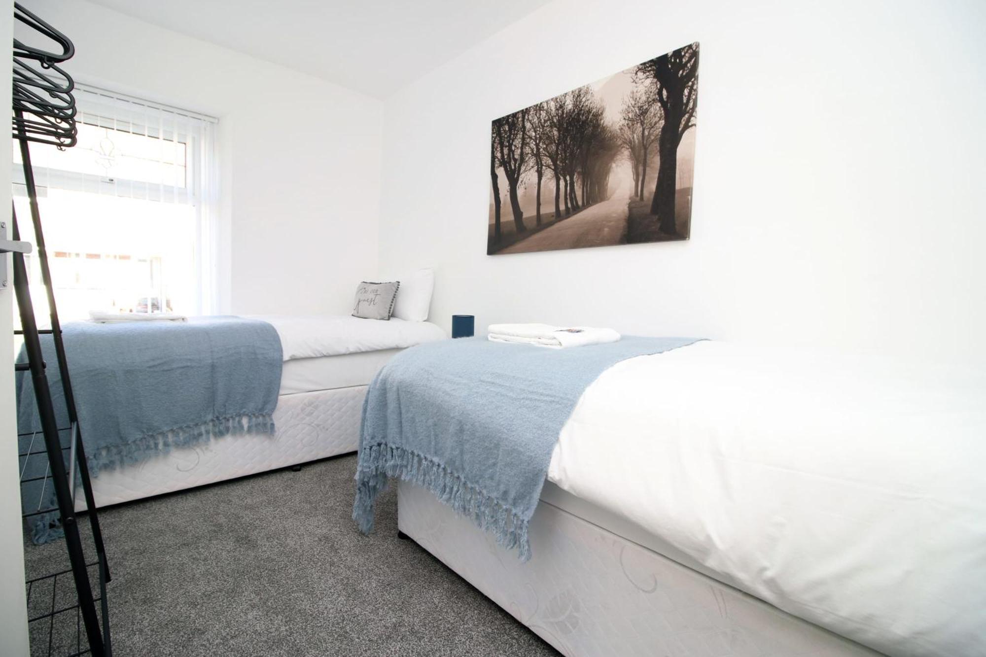 Very Special Home In Rhondda Valley Herbert House By Staystaycations Treorky المظهر الخارجي الصورة