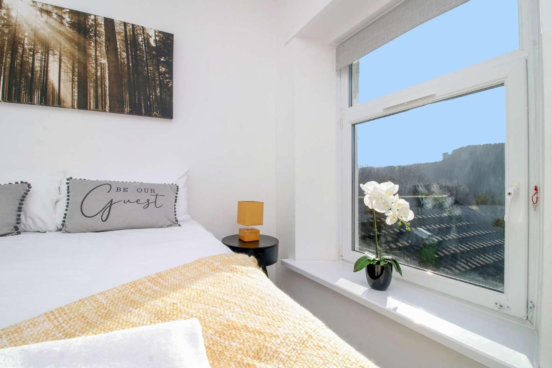 Very Special Home In Rhondda Valley Herbert House By Staystaycations Treorky المظهر الخارجي الصورة